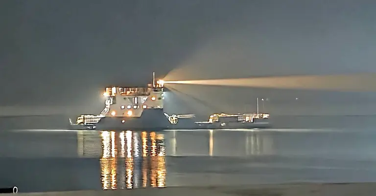 পাটুরিয়া-দৌলতদিয়ায় ফেরি চলাচল বন্ধ